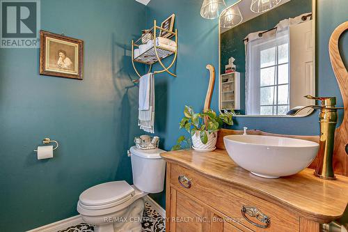 60 Juno Drive N, St. Thomas, ON - Indoor Photo Showing Bathroom