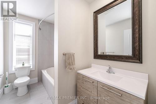 20 Beaucourt Road, Hamilton, ON - Indoor Photo Showing Bathroom