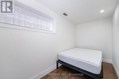 20 Beaucourt Road, Hamilton, ON - Indoor Photo Showing Bedroom