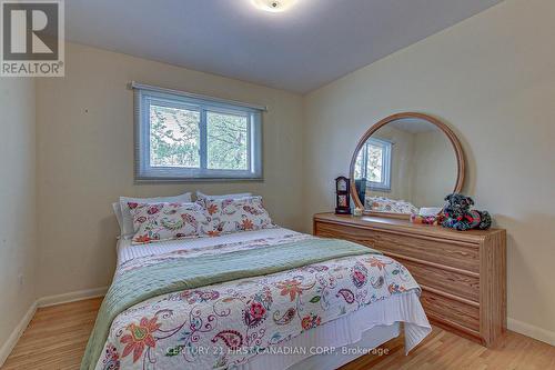 696 Butler Ave, London, ON - Indoor Photo Showing Bedroom