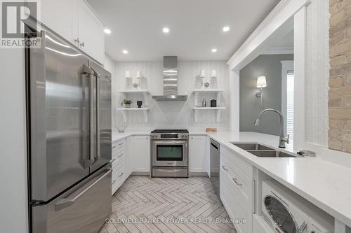 319 Hyman Street, London, ON - Indoor Photo Showing Kitchen With Double Sink With Upgraded Kitchen
