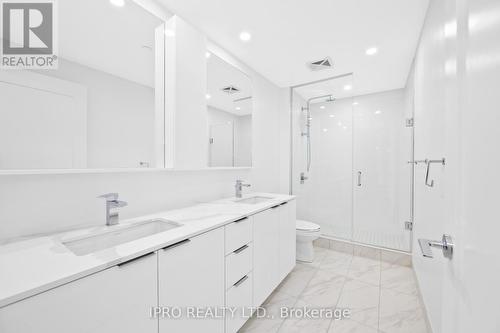 3905 - 70 Annie Craig Drive, Toronto, ON - Indoor Photo Showing Bathroom
