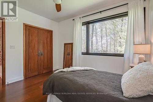 2052 Highview Drive, Burlington, ON - Indoor Photo Showing Bedroom