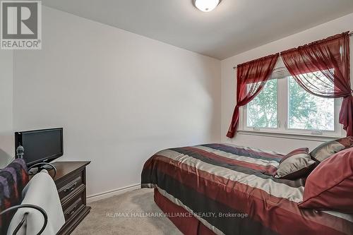 141 Woodhaven Park Drive, Oakville, ON - Indoor Photo Showing Bedroom
