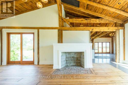 634 Bethel Road, Prince Edward County, ON - Indoor With Fireplace