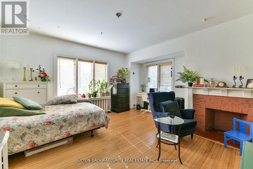 59 Indian Grove, Toronto, ON - Indoor Photo Showing Bedroom