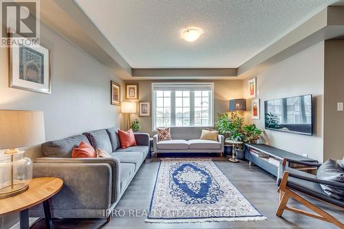 1699 Copeland Circle, Milton, ON - Indoor Photo Showing Living Room
