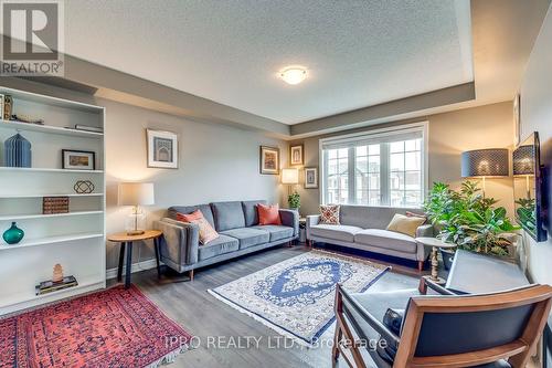 1699 Copeland Circle, Milton, ON - Indoor Photo Showing Living Room