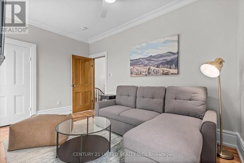 7177 County Road 50 Road, Trent Hills, ON - Indoor Photo Showing Living Room