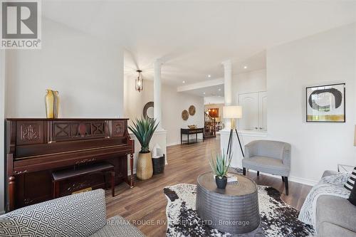 824 Douglas Avenue, Pickering, ON - Indoor Photo Showing Living Room