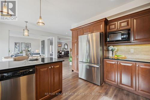 824 Douglas Avenue, Pickering, ON - Indoor Photo Showing Kitchen With Stainless Steel Kitchen