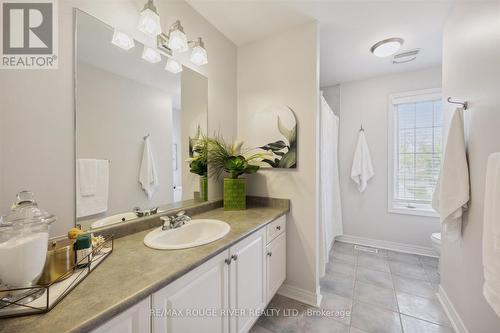 824 Douglas Avenue, Pickering, ON - Indoor Photo Showing Bathroom