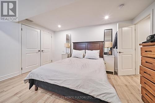 2413 Dress Circle Crescent, Oshawa, ON - Indoor Photo Showing Bedroom