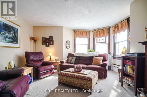 28 Hurndale Avenue, Toronto, ON - Indoor Photo Showing Living Room