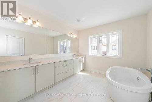 125 Timber Creek Boulevard, Vaughan, ON - Indoor Photo Showing Bathroom