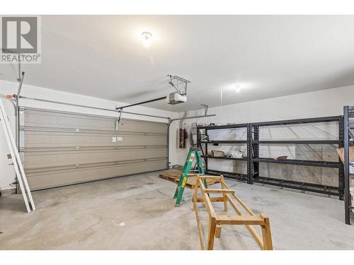 3513 Empire Place, West Kelowna, BC - Indoor Photo Showing Garage