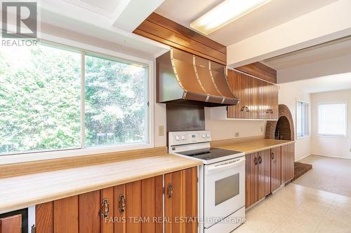 54 Hearthstone Drive, Tay, ON - Indoor Photo Showing Kitchen