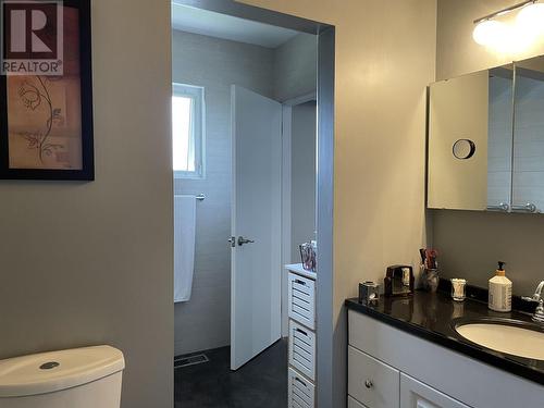 2660 20Th Avenue, Prince George, BC - Indoor Photo Showing Bathroom