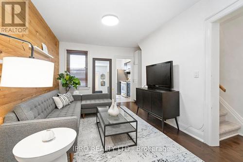 524 Lauder Avenue, Toronto, ON - Indoor Photo Showing Living Room
