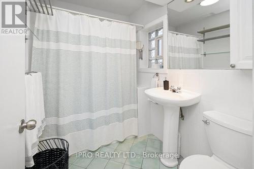 524 Lauder Avenue, Toronto, ON - Indoor Photo Showing Bathroom