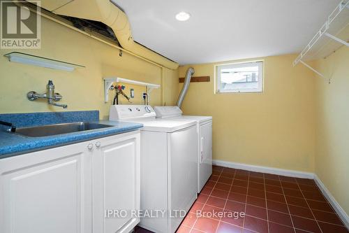 524 Lauder Avenue, Toronto, ON - Indoor Photo Showing Laundry Room