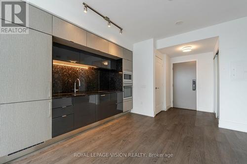 4604 - 10 York Street, Toronto, ON - Indoor Photo Showing Kitchen