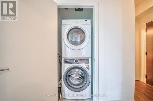 2208 - 11 Bogert Avenue, Toronto, ON - Indoor Photo Showing Laundry Room