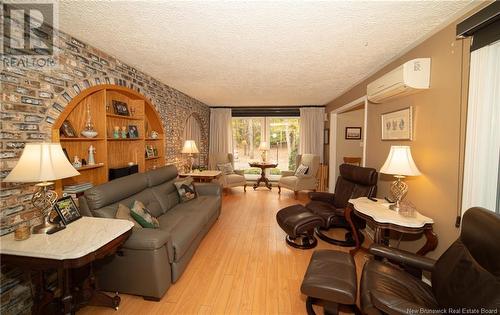 405 Springhill Road, Fredericton, NB - Indoor Photo Showing Living Room