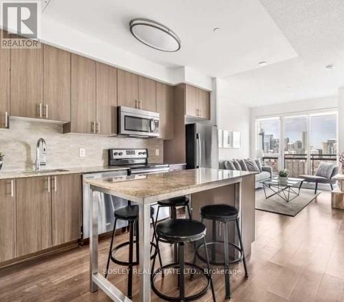 2608 - 225 Sackville Street, Toronto, ON - Indoor Photo Showing Kitchen With Stainless Steel Kitchen With Upgraded Kitchen