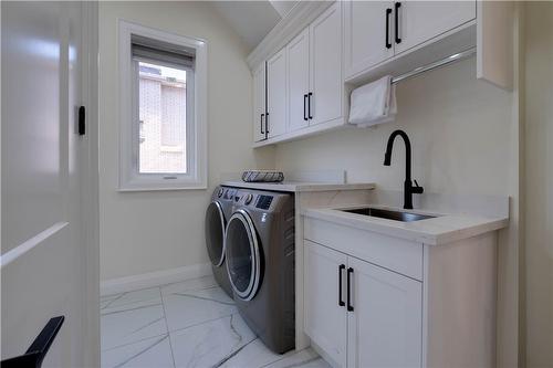 117 Highland Road W, Hamilton, ON - Indoor Photo Showing Laundry Room