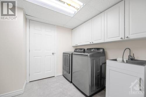 1820 Appleford Street, Ottawa, ON - Indoor Photo Showing Laundry Room