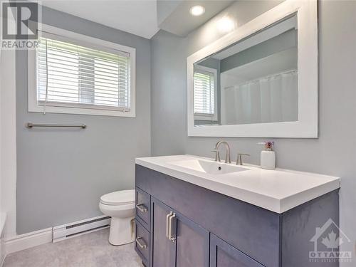 310 Briston Private, Ottawa, ON - Indoor Photo Showing Bathroom