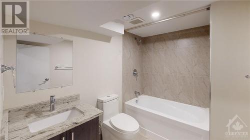 422/424 Nelson Street, Ottawa, ON - Indoor Photo Showing Bathroom