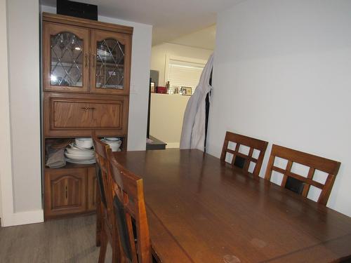 1447 37Th Street, Castlegar, BC - Indoor Photo Showing Dining Room
