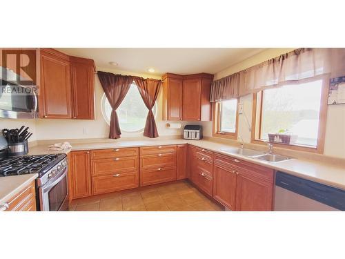 13969 Old Richter Pass Road, Osoyoos, BC - Indoor Photo Showing Kitchen With Double Sink