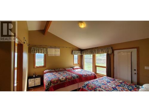 13969 Old Richter Pass Road, Osoyoos, BC - Indoor Photo Showing Bedroom