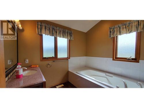 13969 Old Richter Pass Road, Osoyoos, BC - Indoor Photo Showing Bathroom