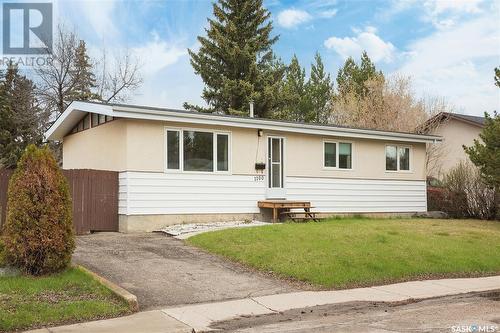 1100 Knox Place, Prince Albert, SK - Outdoor