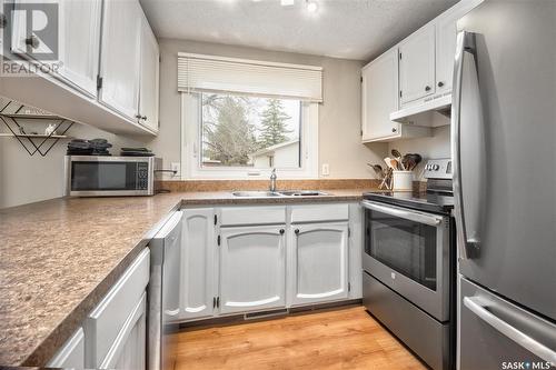 1100 Knox Place, Prince Albert, SK - Indoor Photo Showing Kitchen With Stainless Steel Kitchen With Double Sink