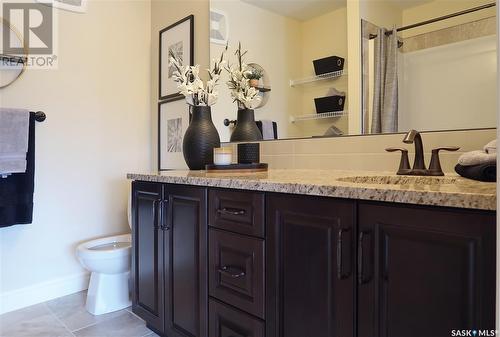 222 Schmeiser Bend, Saskatoon, SK - Indoor Photo Showing Bathroom