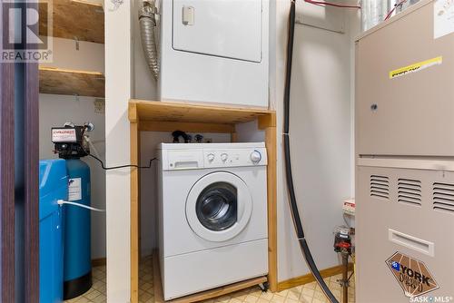 H 5 Neill Place, Regina, SK - Indoor Photo Showing Laundry Room