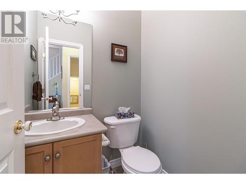 602 Spruceview Place, Kelowna, BC - Indoor Photo Showing Bathroom