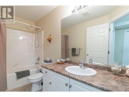 602 Spruceview Place, Kelowna, BC - Indoor Photo Showing Bathroom