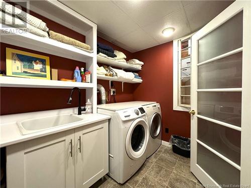 568 Bayview Drive, Saint Andrews, NB - Indoor Photo Showing Laundry Room