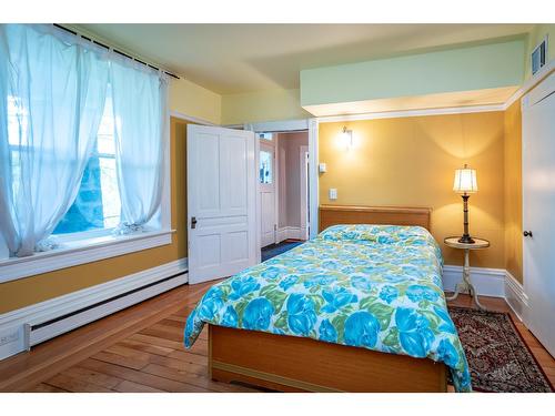 519 Cedar Street, Nelson, BC - Indoor Photo Showing Bedroom