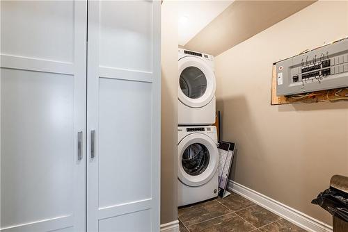 40 Main Street N, Waterdown, ON - Indoor Photo Showing Laundry Room