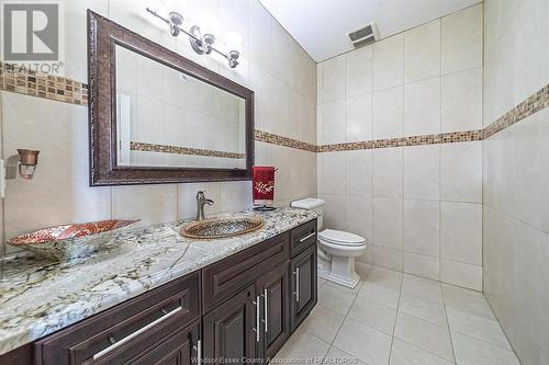 1453 Stoneybrook, Windsor, ON - Indoor Photo Showing Bathroom