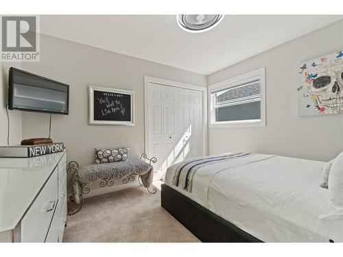 859 Springside Court, Kelowna, BC - Indoor Photo Showing Bedroom