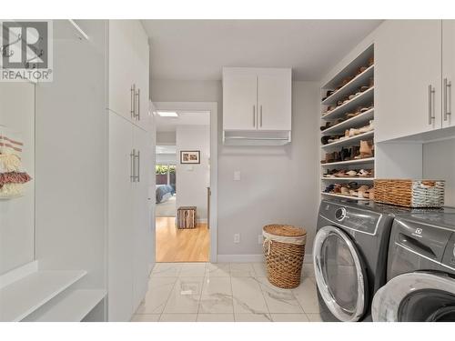 859 Springside Court, Kelowna, BC - Indoor Photo Showing Laundry Room