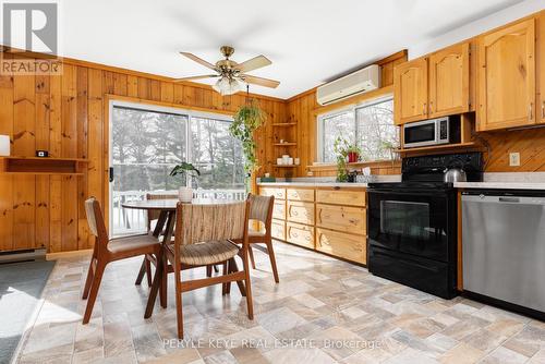 1105 South Clear Lake Road, Bracebridge, ON - Indoor Photo Showing Kitchen